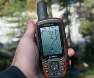 Máy GPS cầm tay 