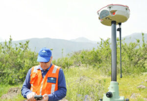 Máy đo đạc GPS là gì? Ứng dụng trong công tác khảo sát và trắc địa Quản lý tài nguyên và môi trường