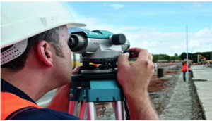 Máy thủy bình là gì? Cấu tạo, nguyên lý hoạt động và ứng dụng trong trắc địa Đo cao độ san lấp bằng máy thủy bình