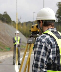 Máy thủy bình là gì? Cấu tạo, nguyên lý hoạt động và ứng dụng trong trắc địa Đo đạc thực địa bằng máy thủy bình