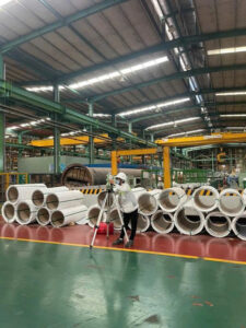 Cân bằng máy toàn đạc