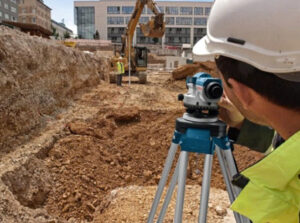 Đo cao độ san lấp bằng máy thủy bình