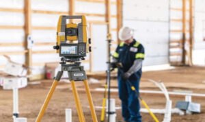 Công dụng máy toàn đạc trong trắc địa, xây dựng và đo đạc công trình Hoàn công tọa độ