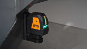 MÁY CÂN BẰNG LASER LAISAI LSG609S Tia laser xanh sieu sang de quan sat