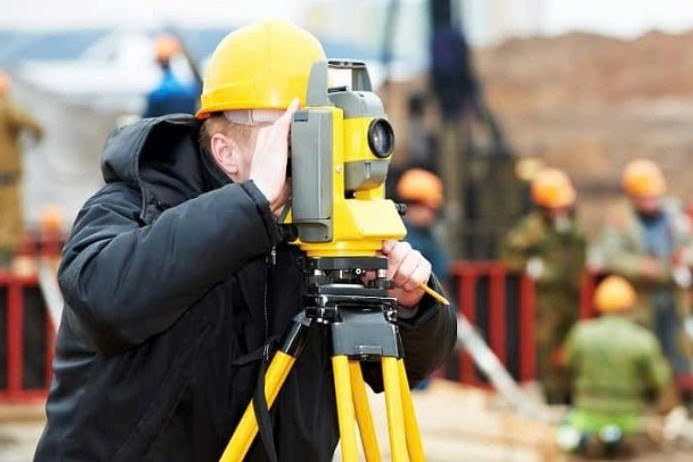 Công dụng máy kinh vĩ trong bố trí công trình