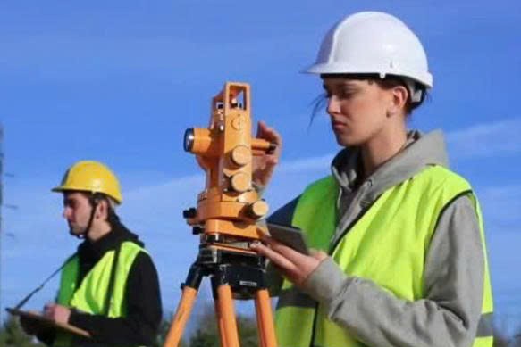 Sử dụng máy kinh vĩ trong khảo sát trắc địa