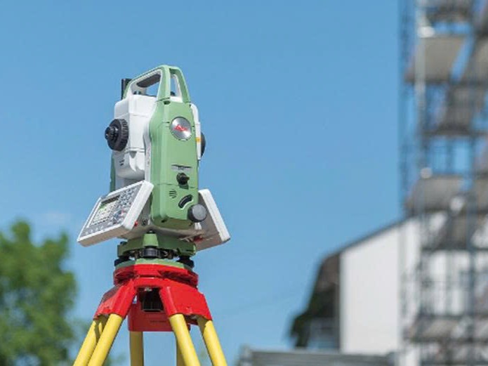 Giá máy toàn đạc Leica bao nhiêu? Bảng giá theo từng dòng máy 2026 Máy toàn đạc Leica TS03